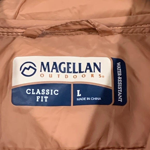 Magellan Outdoors Womens L Puffer Vest Peach Water Resistant Classic Fit Quilted - Picture 2 of 6